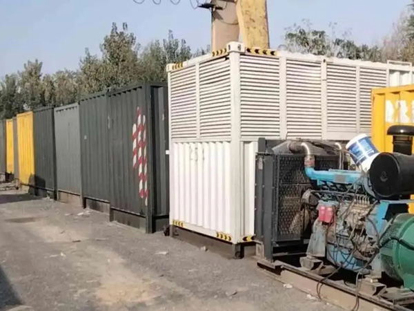 宝清200KW柴油发电机机组每小时油耗是多少?